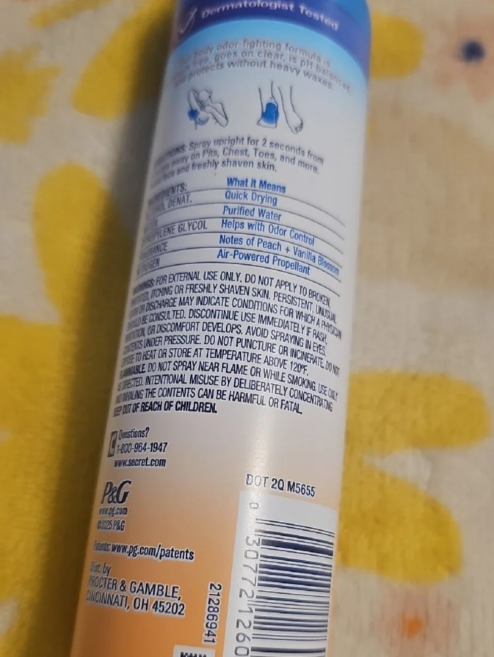 Secret Whole Body Cooling Body Spray - Peach & Vanilla (Blue/White/Peach)